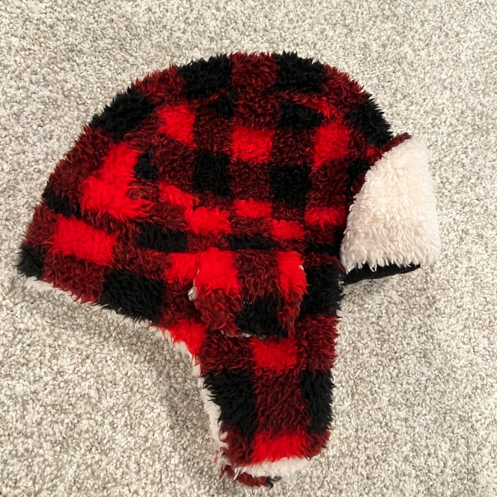 Winter plaid hat. Excellent condition!